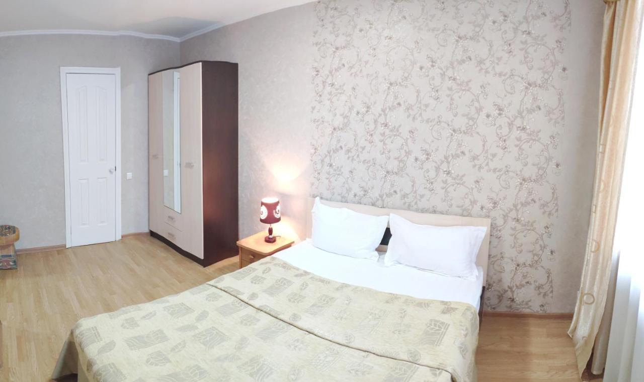 City Hotel Ustʼ-Kamenogorsk Exteriör bild