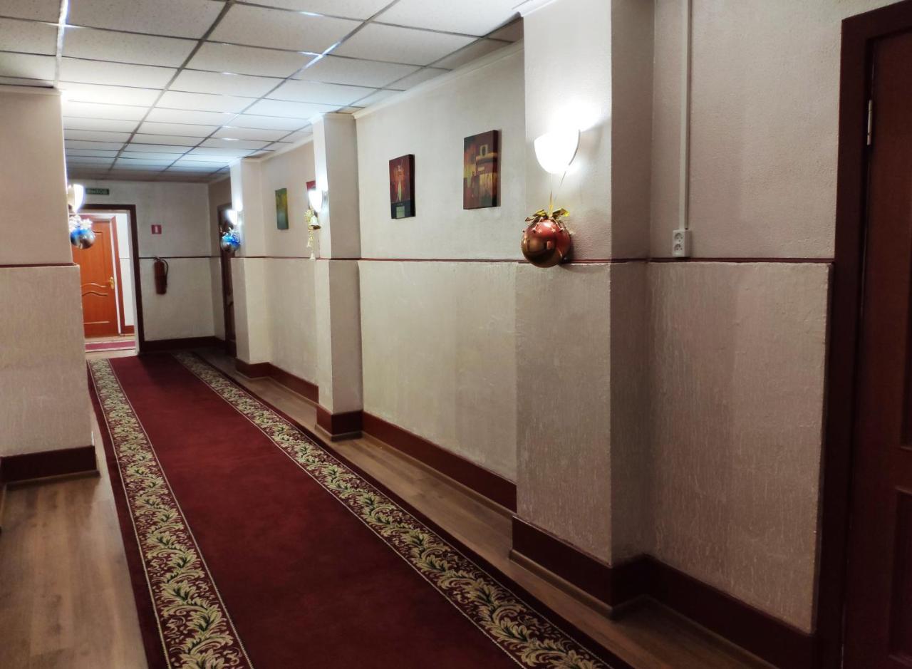 City Hotel Ustʼ-Kamenogorsk Exteriör bild