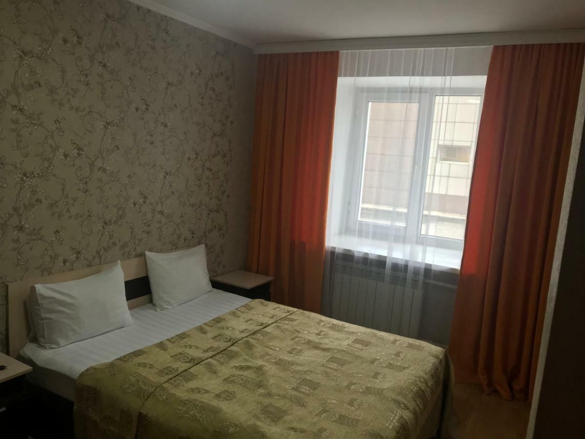 City Hotel Ustʼ-Kamenogorsk Exteriör bild
