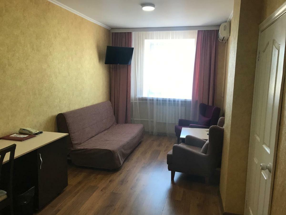 City Hotel Ustʼ-Kamenogorsk Exteriör bild
