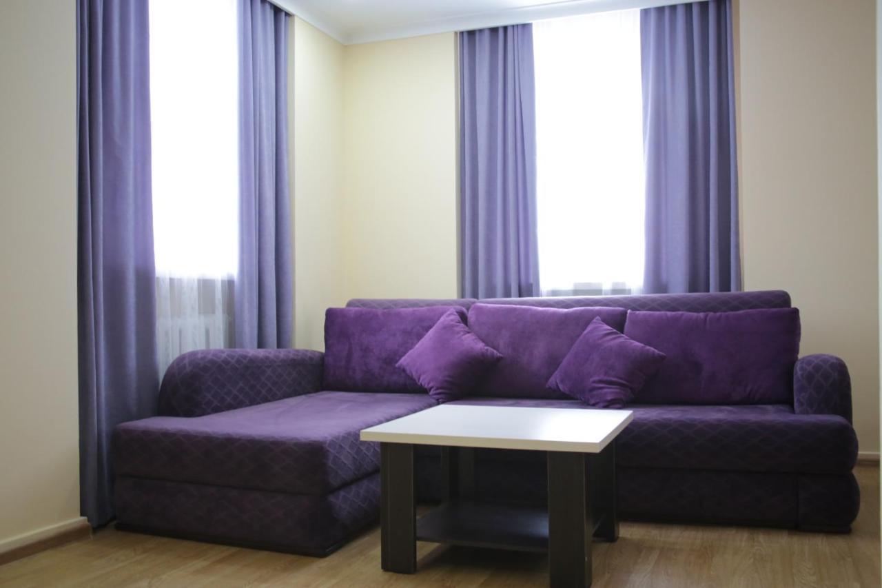 City Hotel Ustʼ-Kamenogorsk Exteriör bild