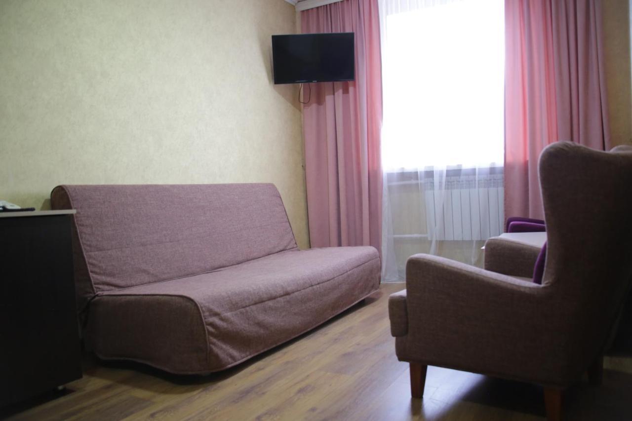 City Hotel Ustʼ-Kamenogorsk Exteriör bild